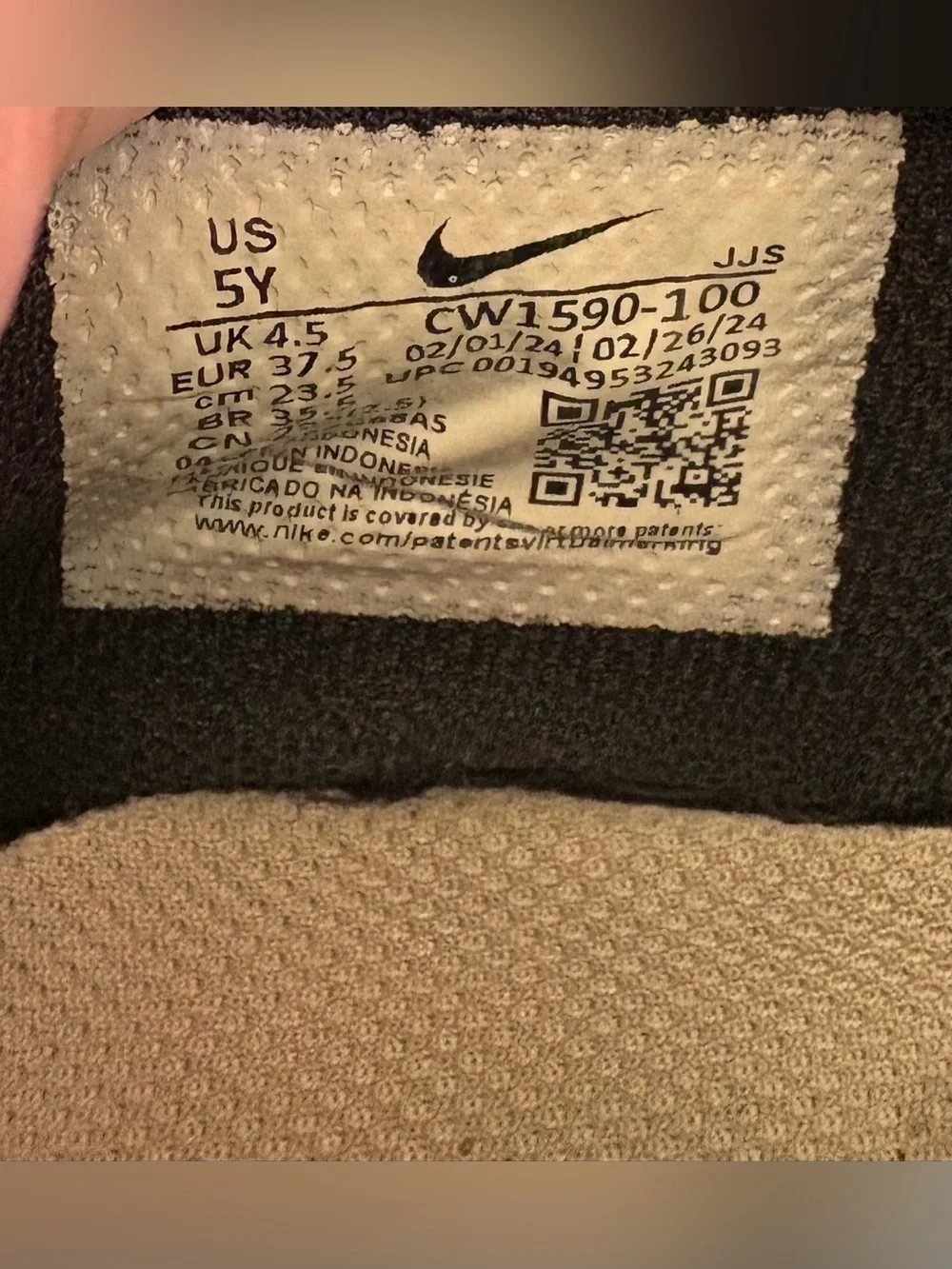 Nike Youth Black and White Low-Top Sneakers Pandas